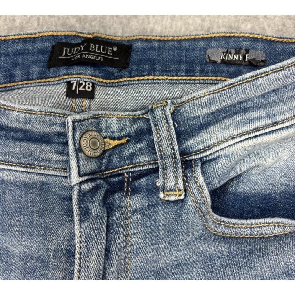 Judy Blue Skinny Fit Jeans Sz 7/28 Destroyed Light Wash Stretch Raw Hem Punk Fun - Picture 2 of 12